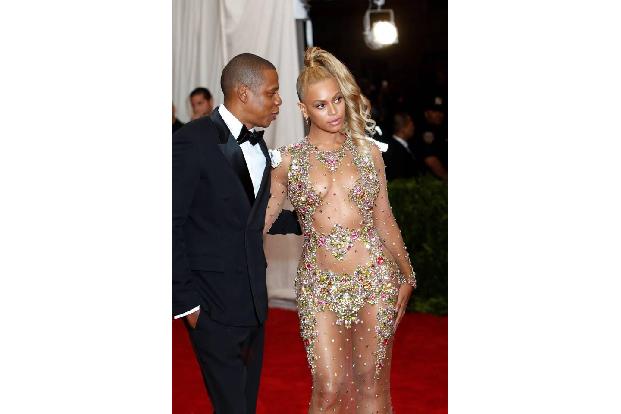 Jay-Z und Beyoncé erhielten 2019 den GLAAD-Award für ihren Einsatz um die Rechte der LGBTQIA+-Gemeinschaft. Das Thema liegt ...