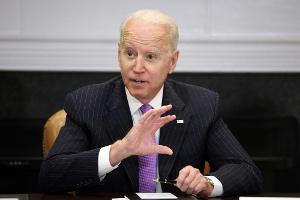 Biden lobt Nassib und Yokoyama für Coming Outs: "Bin stolz auf euren Mut"