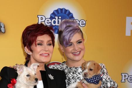 Kelly Osbourne (36) wurde in der Öffentlichkeit erwachsen. Mit ihrer Mama Sharon Osbourne (68), ihrem Papa Ozzy Osbourne (72...