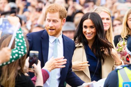 Anfang 2020 erschüttert der Megxit das britische Königshaus. Prinz Harry und seine Frau kündigen an, als hochrangige Mitglie...