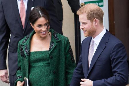 Die beiden verlassen mit Söhnchen Archie Großbritannien. Ihr neuer Wohnsitz ist aktuell in Montecito im US-Bundesstaat Kalif...