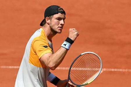 Quartett in der dritten Runde: Auch Struff weiter