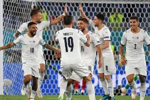 Italien startet mit magischer Nacht in die EM