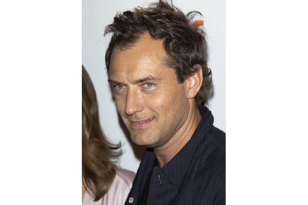 Wie vielen Frauen Jude Law im Laufe seines Leben den Kopf verdrehte und das Herz brach, ist wohl kaum noch zu ermitteln. Abe...