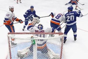 Islanders starten mit Auswärtssieg ins Halbfinale