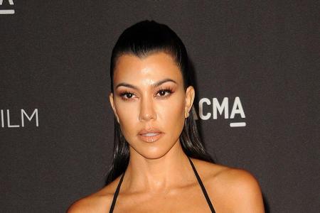 Schon im Januar wurde gemunkelt, im Februar machte Kourtney Kardashian (42) es dann offiziell: Sie ist mit dem Blink-182-Dru...