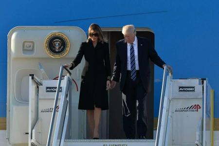 Keine Lust auf Händchenhalten: Immer wieder verweigerte First Lady Melania Trump ihrem Ehemann die Hand. Zuweilen schlug sie...