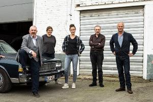 "Tatort: Spur des Blutes“ (v.l.): Dietmar Bär als Kommissar Freddy Schenk, Tini Tüllmann (Regie), Tinka Fürst als KTUlerin N...