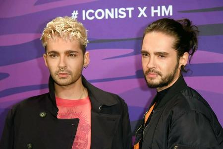 2016 folgte nochmal eine große Veränderung: Bill trug die Haare immer noch kurz, aber wellig und platinblond. Vom schwarzen ...