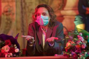 Im Film "Bad Luck Banging or Loony Porn" sorgt ein privates Sextape von Lehrerin Emi (Katia Pascariu) für Aufruhr.