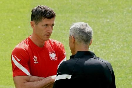 Polens Trainer Sousa verteidigt Lewandowski: 