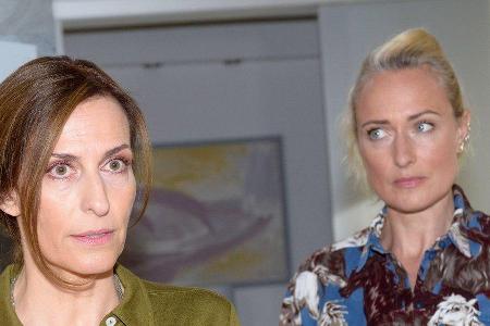 Katrin (Ulrike Frank) und Maren (Eva Mona Rodekirchen) bei 