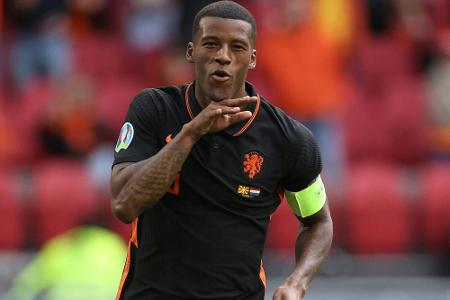 Rassismus in Stadien: Oranje-Kapitän Wijnaldum fordert UEFA zum Handeln auf