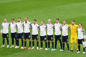 Panne vor Achtelfinale: Rettungsrutsche verhindert Tschechiens Abflug