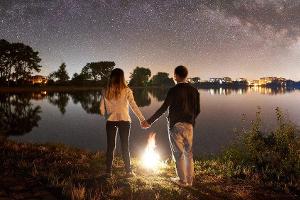 Direkt unter dem Sternenzelt campieren - gibt es etwas Schöneres?