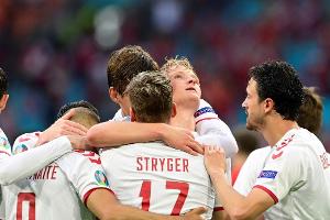 Mit Ajax-Power und dem Geist von 1992: Dänemark stürmt ins Viertelfinale
