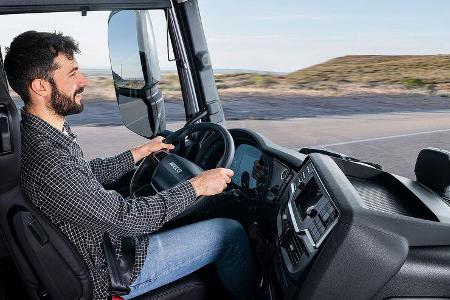 IVECO S-Way Zugmaschine