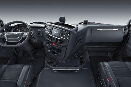 IVECO S-Way Zugmaschine