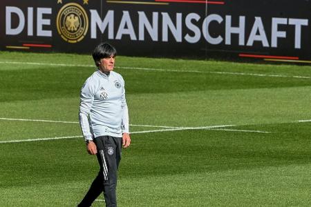 Löw bedauert Kinderlosigkeit