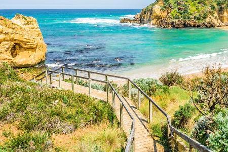 Auf dem Great Ocean Walk können Urlauber in die australische Natur eintauchen.