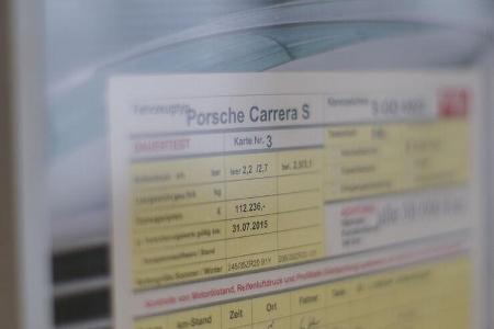 75 Jahre ams Gewinnspiel gelbe Karte