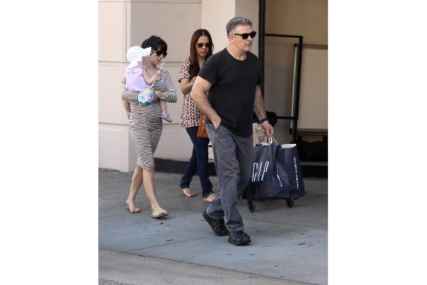 ...zurück in die Praxis und alarmierte die Polizei. Die konnte den Stalker allerdings nicht mehr finden. Alec Baldwins Stalk...