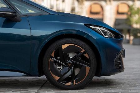 CUPRA-Born-Aurora-Blu