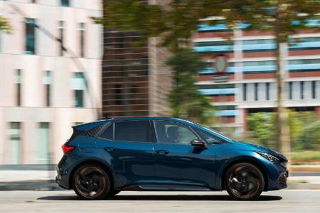 CUPRA-Born-Aurora-Blu