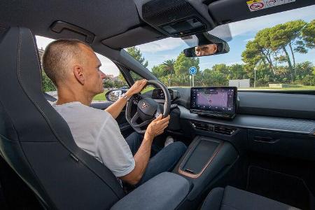 CUPRA-Born-Aurora-Blu