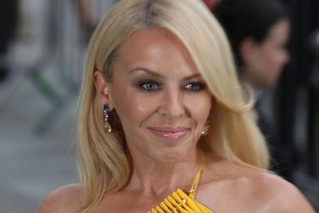 Sängerin Kylie Minogue (52) stotterte als Kind. Hilfe bekam die australische Schönheit in Form einer Sprachtherapie, die ihr...