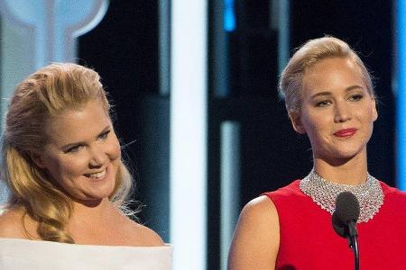 Amy Schumer (l.) und Jennifer Lawrence gelten seit vielen Jahren als gute Freundinnen.