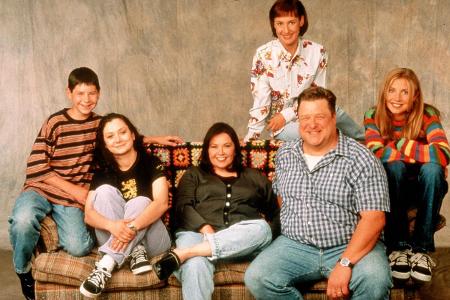 ROSEANNE MICHAEL FISHMAN, SARA GILBERT, ROSEANNE BARR, LAUR...