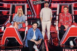 Johannes Oerdung (2.v.l.) sieht Sarah Connor (l.) als größte Konkurrenz bei den "TVOG"-Coaches.