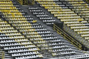 Blindgänger aus dem Weltkrieg: BVB räumt Stadion