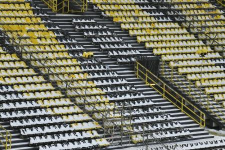Blindgänger aus dem Weltkrieg: BVB räumt Stadion