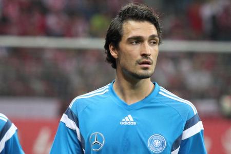 Fußballer Mats Hummels setzt sich als UNICEF-Botschafter für Kinder ein, die durch Krieg und Flucht keine echte Kindheit erl...