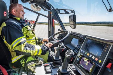 Rosenbauer Panther Flughafen-Feuerwehr Lšschfahrzeug