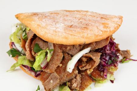 Wenn man Abnehmen möchte, sollte man statt einem Döner Kebab, der übrigens zu Fast Food zählt, besser auf die gesündere Alte...