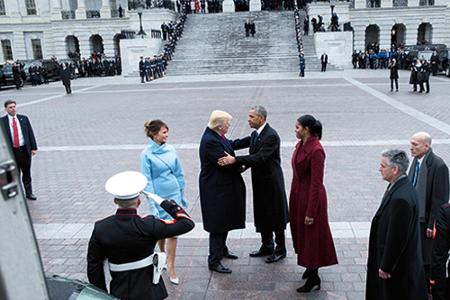 Auch Obamas Abschied begleitete Souza. Dieses Bild aus dem Buch entstand nach der Amtseinführungszeremonie von Donald Trump ...