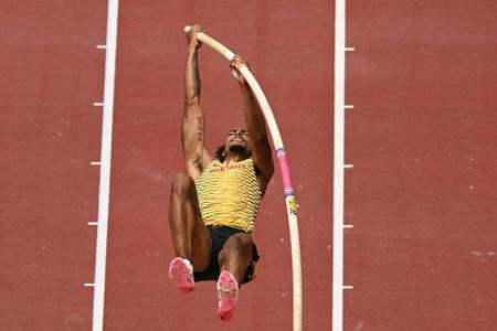 Lita Bähre und Zernikel erreichen Stab-Finale