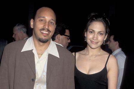 Ganze zehn Jahre (1984-1994) war Lopez mit ihrer Jugendliebe David Cruz zusammen. Nach der Trennung lebte er ein Leben absei...