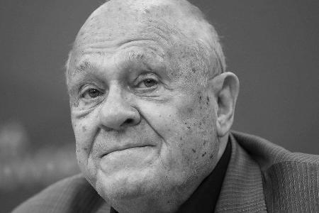 Wladimir Menschow wurde 81 Jahre alt.