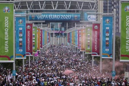 Nach Sturm auf Wembley: UEFA leitet Disziplinarverfahren gegen FA ein