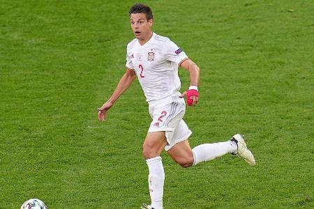 Hatte mit Emerson phasenweise seine Probleme und kam im Vollsprint nicht immer hinterher. Gab aber keinen Ball verloren und ...