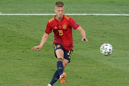 Besetzte die Position des Mittelstürmers und deutete auf engstem Raum mit feiner Ballbehandlung seine Qualitäten an. War häu...