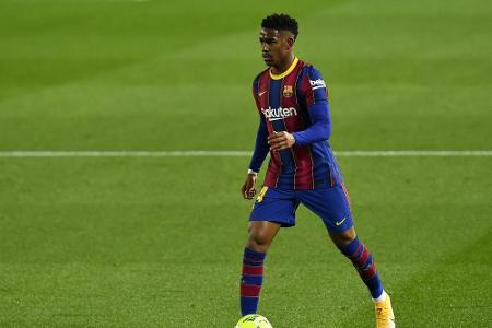 Barca gibt Firpo an Leeds ab