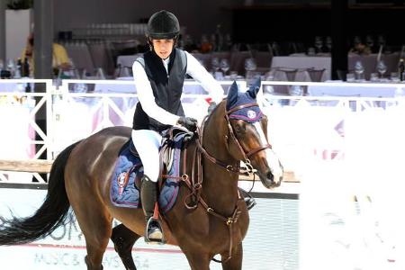 ...ein zweites Standbein aufbauen. So schnell wird das mit der Krone nämlich wohl nichts. Wobei das Reiten auch irgendwie zu...