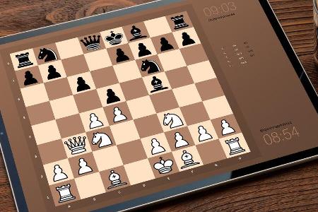 Per App können Spieler entweder gegen die Anwendung trainieren oder online gegen Freunde antreten.