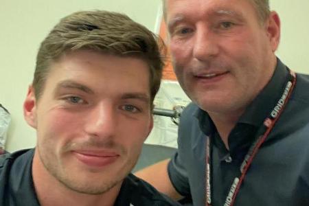 Foto aus dem Krankenhaus: Max Verstappen mit Papa Jos und einem Lächeln