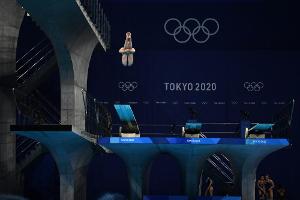 Punzel springt trotz Wackler ins Halbfinale